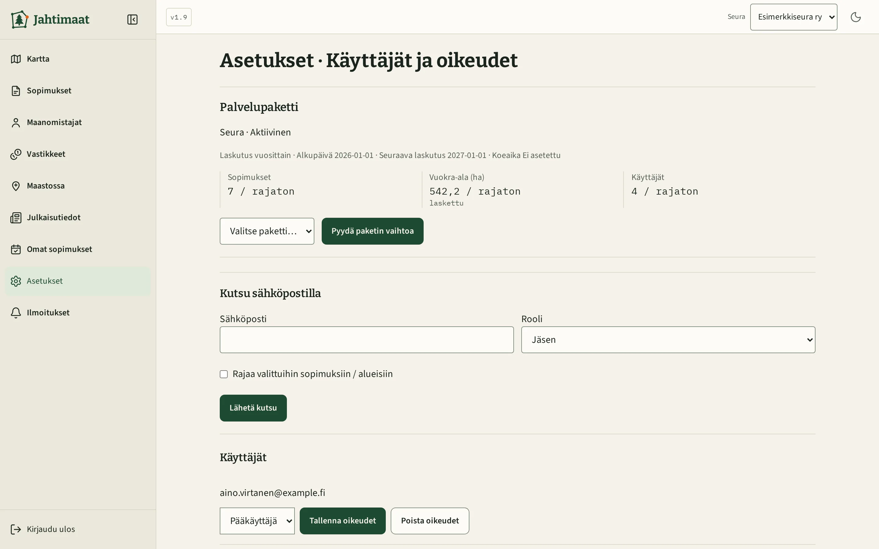 Asetukset: palvelupaketin käyttömittarit, kutsut ja käyttäjien roolit